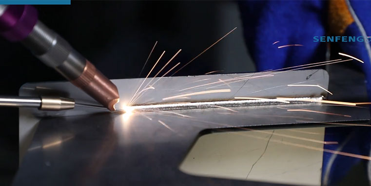  Vantaggi e precauzioni della saldatrice laser